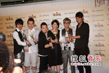 Vắng mặt, Châu Kiệt Luân vẫn thắng lớn! - 4 Vắng mặt, Châu Kiệt Luân vẫn thắng lớn! - 4