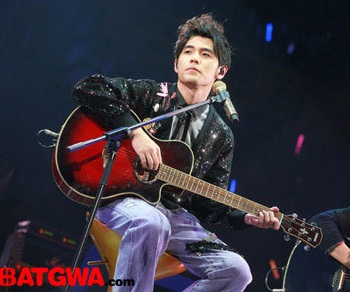 Vắng mặt, Châu Kiệt Luân vẫn thắng lớn! - 1 Vắng mặt, Châu Kiệt Luân vẫn thắng lớn! - 1