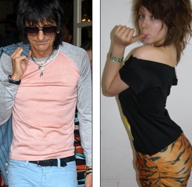 Ronnie Wood khước từ lời cầu khẩn của vợ và con - 1