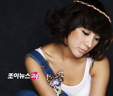 Cô nàng gợi cảm Suh In Young cạnh tranh với Lee Hyori - 8