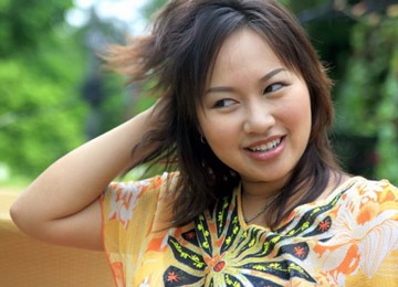 Khánh Linh: "Hết mưa rồi, nắng hửng lên thôi" - 1