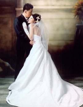 Những mối tình vượt đại dương trong làng “sao” Việt  - 1