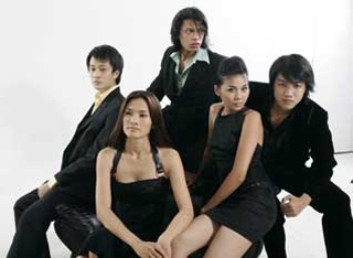 Bi kịch “diễn viên độc quyền”?   - 1