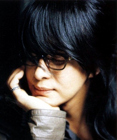 Bae Yong Joon về nước làm phẫu thuật - 4