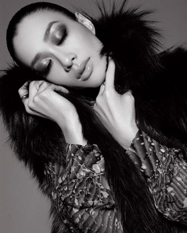 Vẻ đẹp nóng bỏng của Chung Lệ Đề - 1