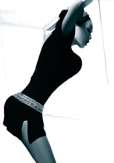 Vẻ đẹp nóng bỏng của Chung Lệ Đề - 9