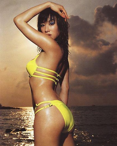 Vẻ đẹp nóng bỏng của Chung Lệ Đề - 6