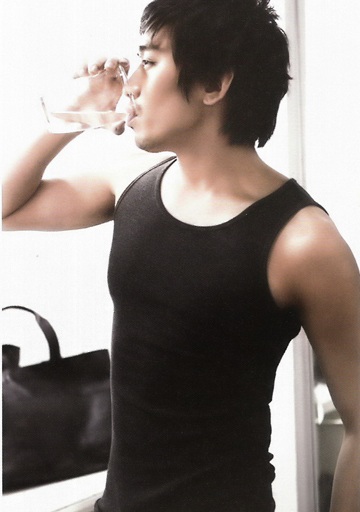 Eric Moon lịch lãm trên tạp chí Ceci - 2 Eric Moon lịch lãm trên tạp chí Ceci - 2