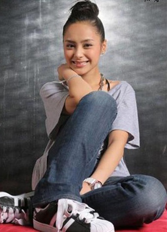 Ý kiến trái ngược đối với cuốn tự truyện của Chung Hân Đồng - 1 Ý kiến trái ngược đối với cuốn tự truyện của Chung Hân Đồng - 1