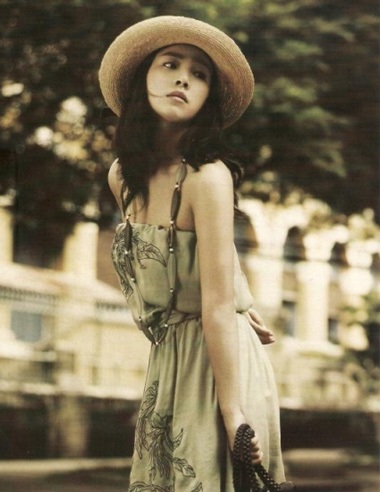 Han Ji Min "lang thang" tại Sài Gòn… - 4 Han Ji Min "lang thang" tại Sài Gòn… - 4