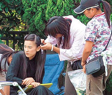 Huỳnh Thánh Y làm mất lòng đồng nghiệp - 1