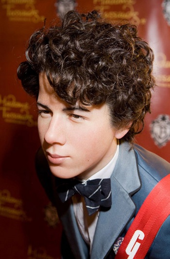 Nhóm Jonas Brothers được dựng tượng - 6