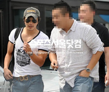 Kwon Sang Woo sút cân sau khi tuyên bố kết hôn - 3 Kwon Sang Woo sút cân sau khi tuyên bố kết hôn - 3