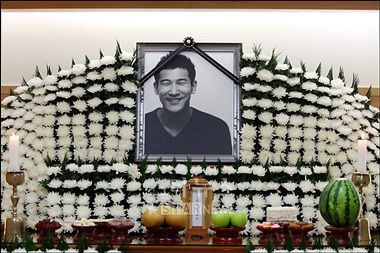 Đồng nghiệp tiếc thương tài tử đoản mệnh Lee Eon - 5