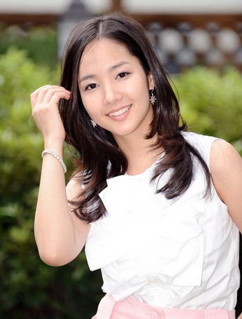 “Búp bê xứ Hàn” bị phát hiện phẫu thuật thẩm mỹ - 9 “Búp bê xứ Hàn” bị phát hiện phẫu thuật thẩm mỹ - 9