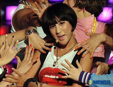 Suh In Young ít có bạn thân trong làng giải trí - 2