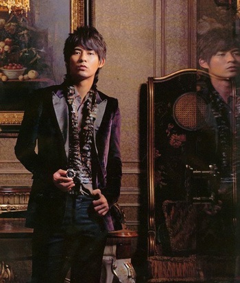 Châu Du Dân hút fan bởi vẻ lịch lãm - 2