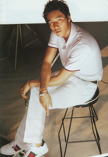 Won Bin trở lại với hình ảnh nam tính - 5