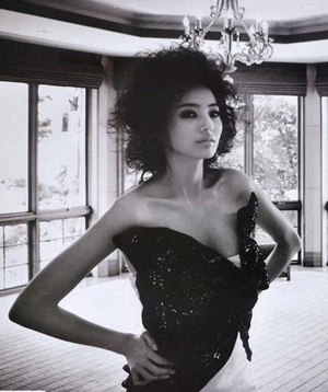 Han Chae Young liều lĩnh hơn sau khi kết hôn  - 1