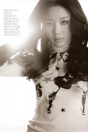 Kim Ah Joong lấy lại tên tuổi trên Elle - 4