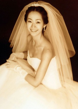 Nữ diễn viên Myung Se Bin lên xe hoa - 1