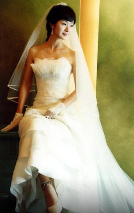 Nữ diễn viên Myung Se Bin lên xe hoa - 3