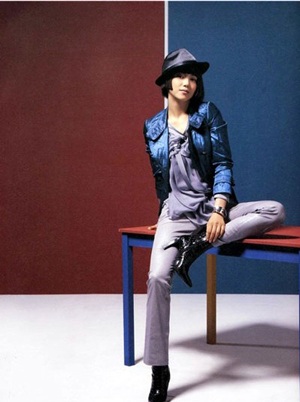 “Cô dâu Hà Nội” Kim Ok Bin trình diễn thời trang - 1