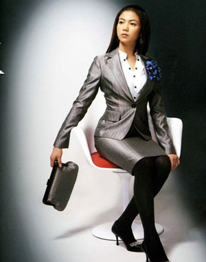 “Cô dâu Hà Nội” Kim Ok Bin trình diễn thời trang - 11