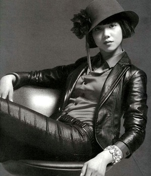 “Cô dâu Hà Nội” Kim Ok Bin trình diễn thời trang - 3