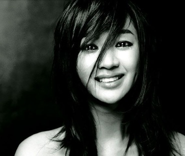 Khi “nữ hoàng nước mắt” Soo Ae trút khỏi vỏ bọc nữ tính... - 2