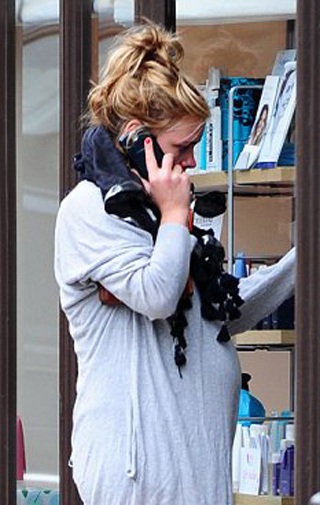 Billie Pipper sẽ sinh con vào tháng 10 tới - 2 Billie Pipper sẽ sinh con vào tháng 10 tới - 2