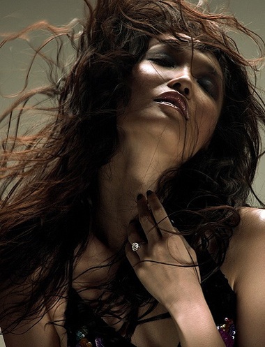 Phạm Văn Phương duyên dáng trong chiếc váy cưới - 10