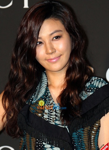 Kim Ha Neul thử nghiệm với phim hành động - 4