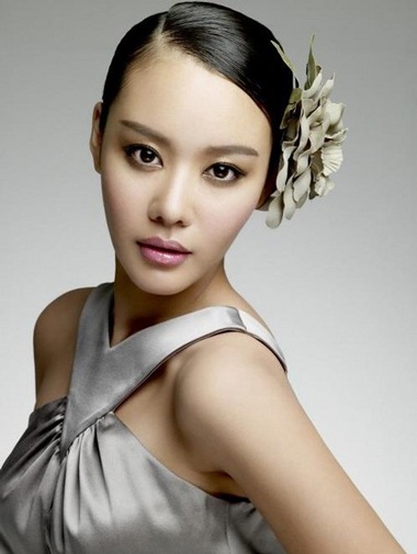 Kim Ah Joong làm đẹp với mỹ phẩm Ohui - 7