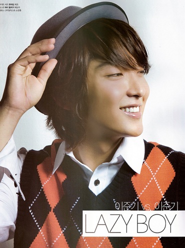 “Mỹ nam” Lee Jun Ki tranh thủ học ngoại ngữ - 8