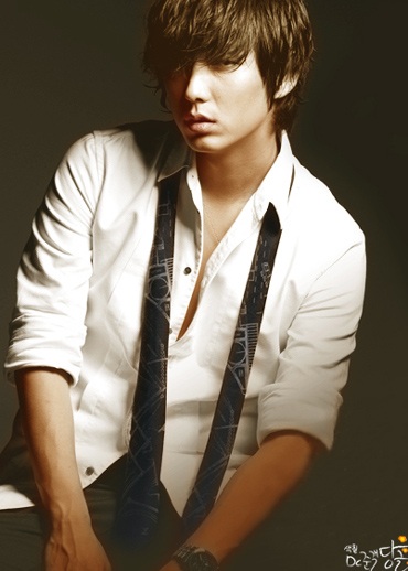 “Mỹ nam” Lee Jun Ki tranh thủ học ngoại ngữ - 4