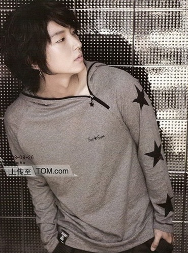 “Mỹ nam” Lee Jun Ki tranh thủ học ngoại ngữ - 1