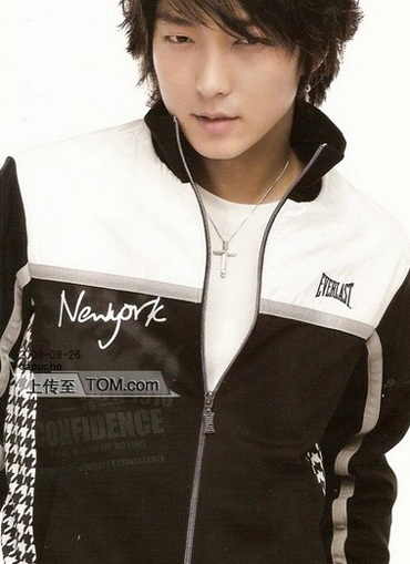 “Mỹ nam” Lee Jun Ki tranh thủ học ngoại ngữ - 2