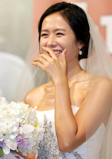 Son Ye Jin lên xe hoa? - 15
