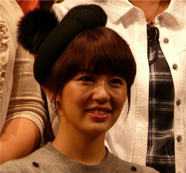 Yoon Eun Hye đón sinh nhật sớm cùng các fan Nhật - 11 Yoon Eun Hye đón sinh nhật sớm cùng các fan Nhật - 11