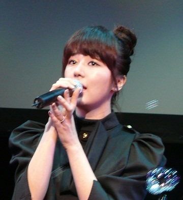 Yoon Eun Hye đón sinh nhật sớm cùng các fan Nhật - 6 Yoon Eun Hye đón sinh nhật sớm cùng các fan Nhật - 6