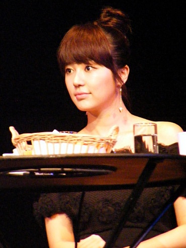 Yoon Eun Hye đón sinh nhật sớm cùng các fan Nhật - 8 Yoon Eun Hye đón sinh nhật sớm cùng các fan Nhật - 8