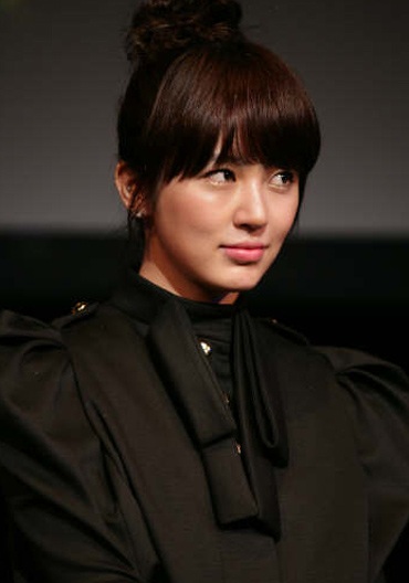 Yoon Eun Hye đón sinh nhật sớm cùng các fan Nhật - 9 Yoon Eun Hye đón sinh nhật sớm cùng các fan Nhật - 9
