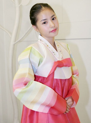 Chùm ảnh: Ngắm sao Hàn diện Hanbok - 10