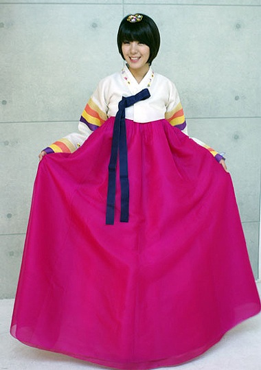 Chùm ảnh: Ngắm sao Hàn diện Hanbok - 14