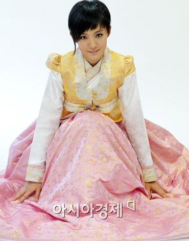 Chùm ảnh: Ngắm sao Hàn diện Hanbok - 4