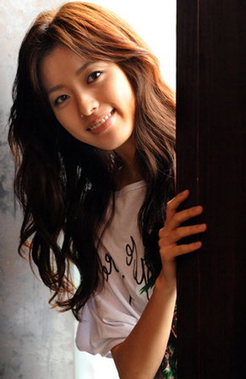 Han Hyo Joo: Thích được sống đúng tuổi trên màn ảnh - 1