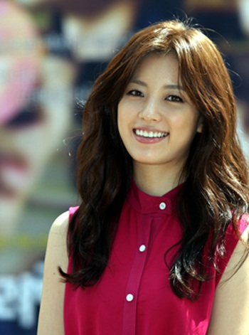 Han Hyo Joo: Thích được sống đúng tuổi trên màn ảnh - 4