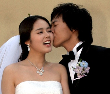 Han Ga In “khoe” làn da hoàn hảo - 4