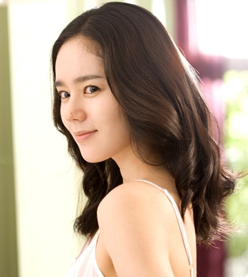 Han Ga In “khoe” làn da hoàn hảo - 7